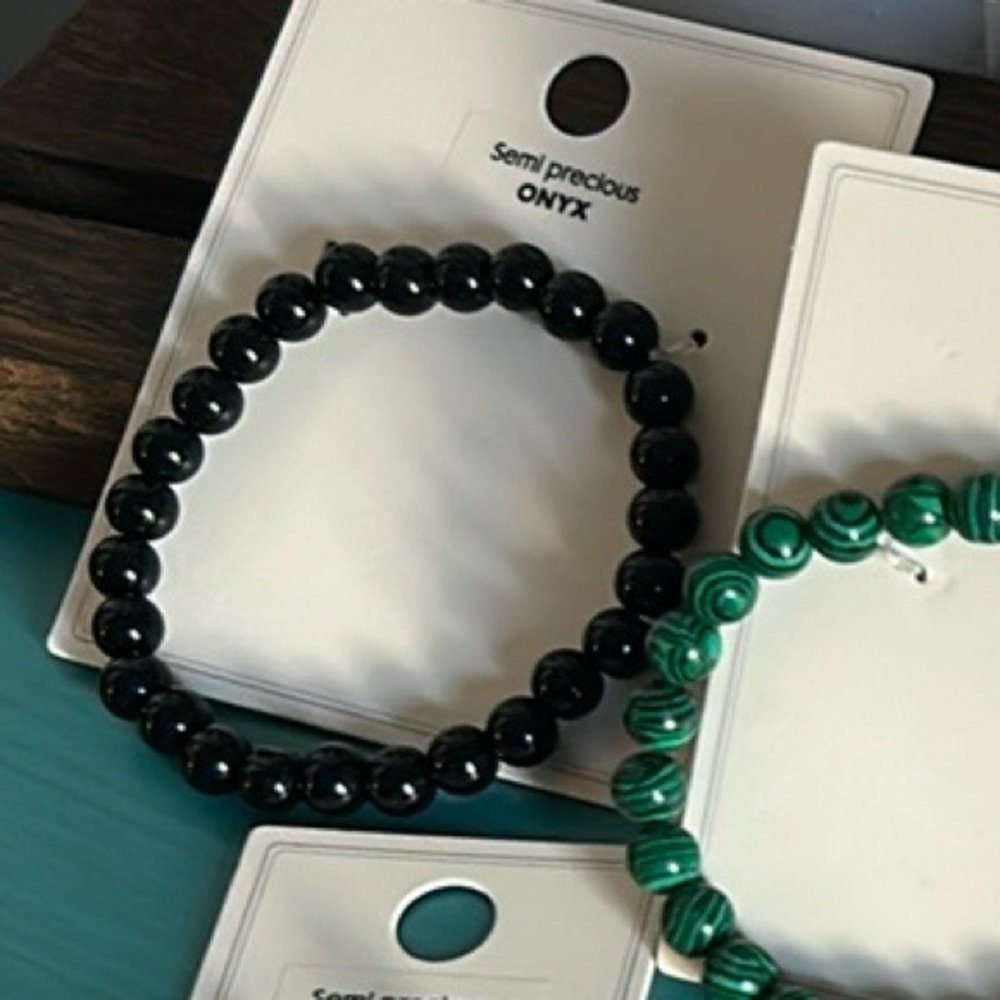 New Black Onyx Semi-Precious Gemstone Bead Stretch Bracelet